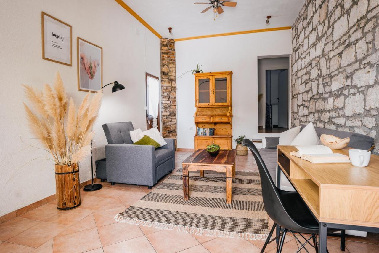 Lavanda Apartments & Room Sveti Lovreč Pazenatički Εξωτερικό φωτογραφία