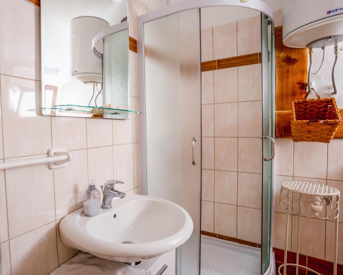 Lavanda Apartments & Room Sveti Lovreč Pazenatički Εξωτερικό φωτογραφία