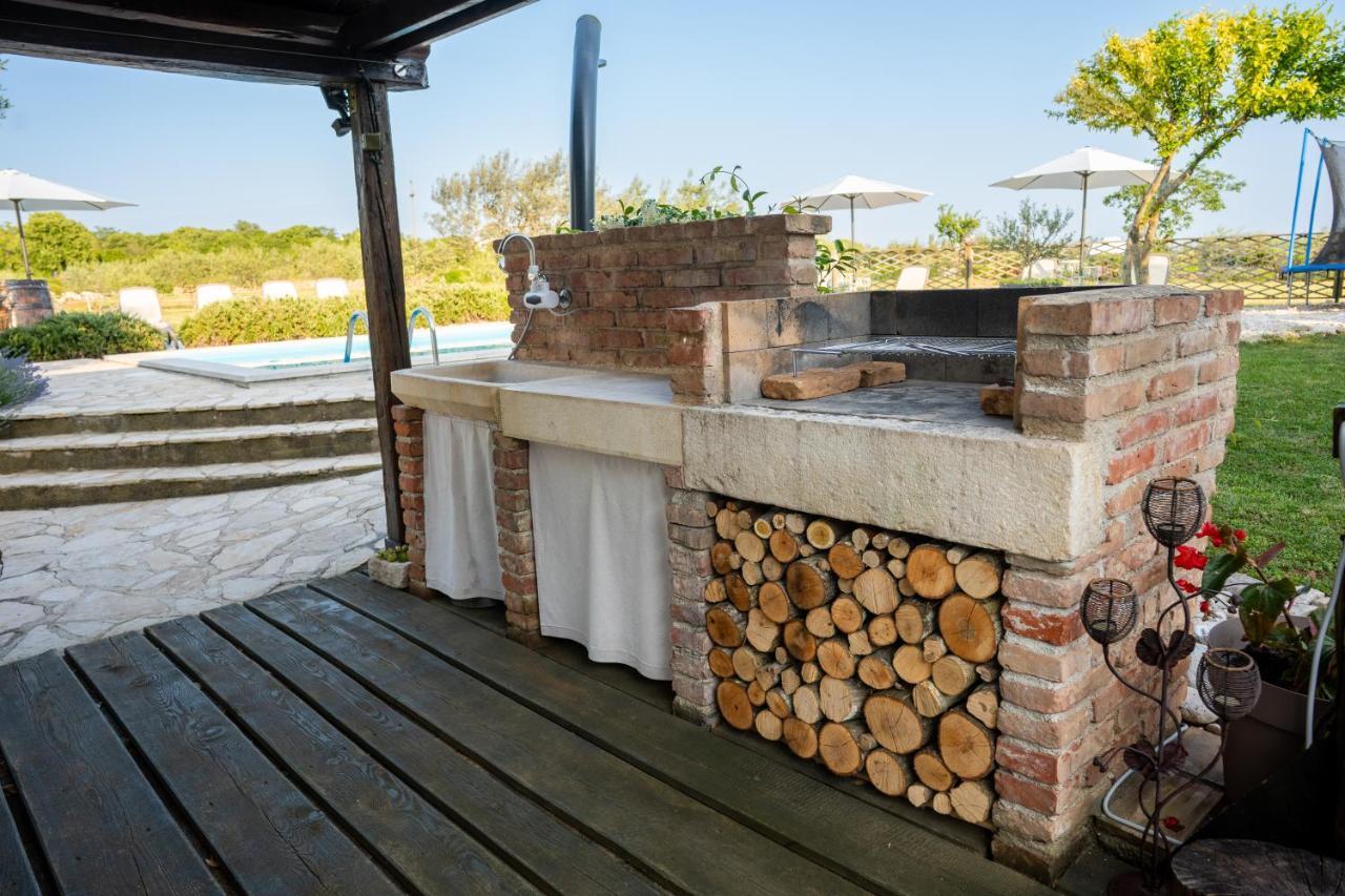 Lavanda Apartments & Room Sveti Lovreč Pazenatički Εξωτερικό φωτογραφία