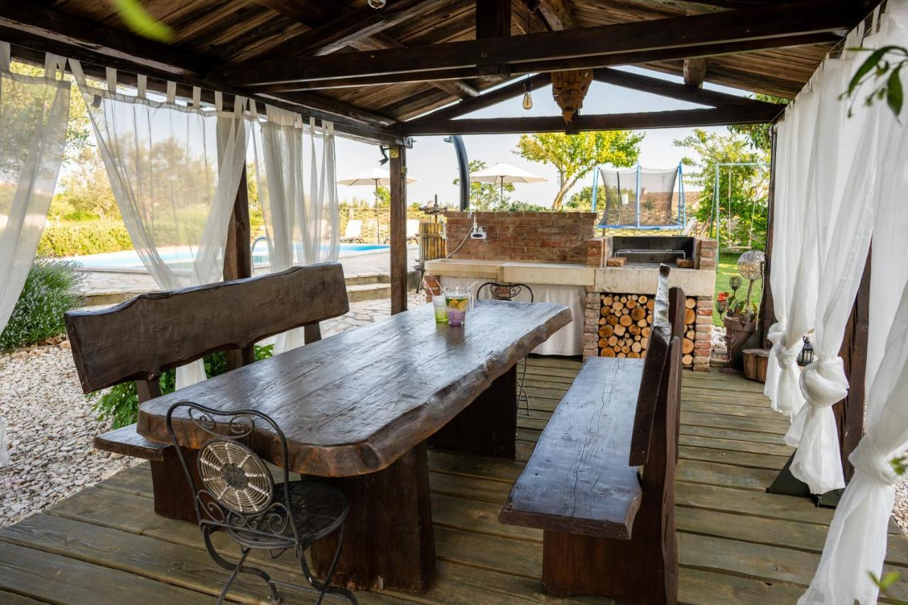 Lavanda Apartments & Room Sveti Lovreč Pazenatički Εξωτερικό φωτογραφία